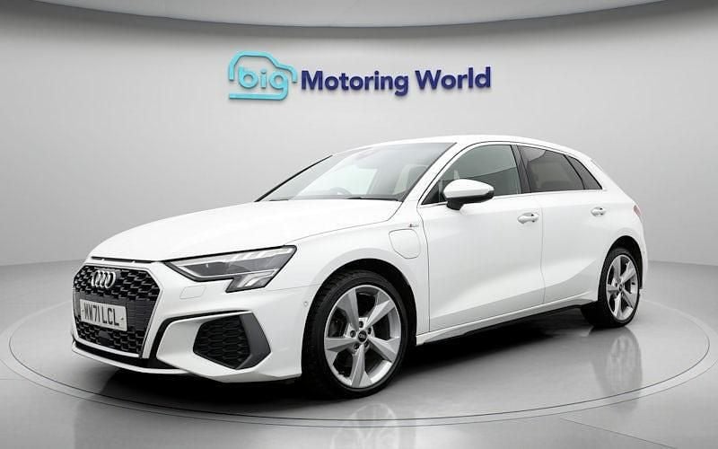 Used Audi A3 Sportback e-tron S-Line 204 HP (150 kW) 2025 Hatchback