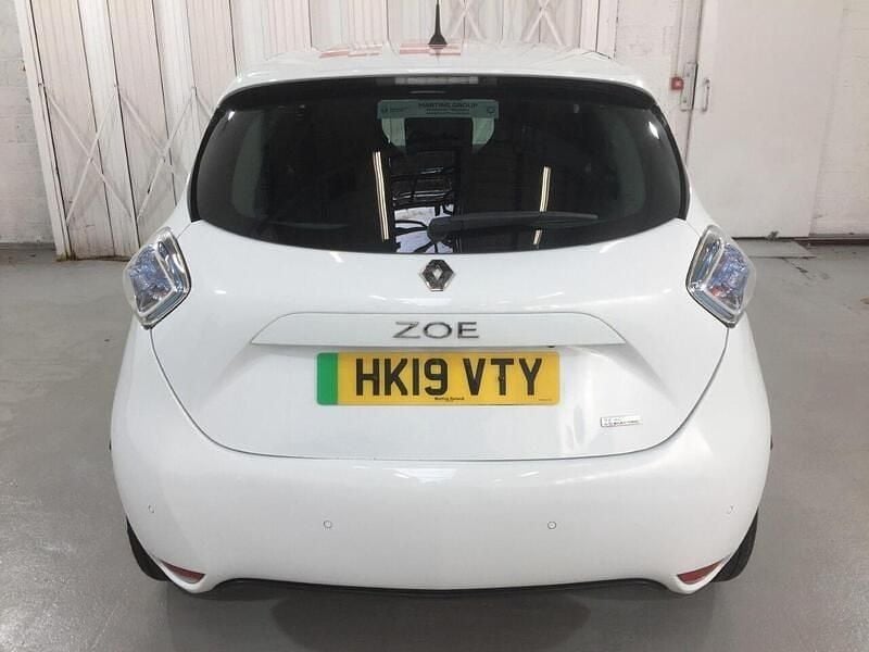 Used Renault Zoe Dynamique 39 kW (54 HP) 2019 White Hatchback