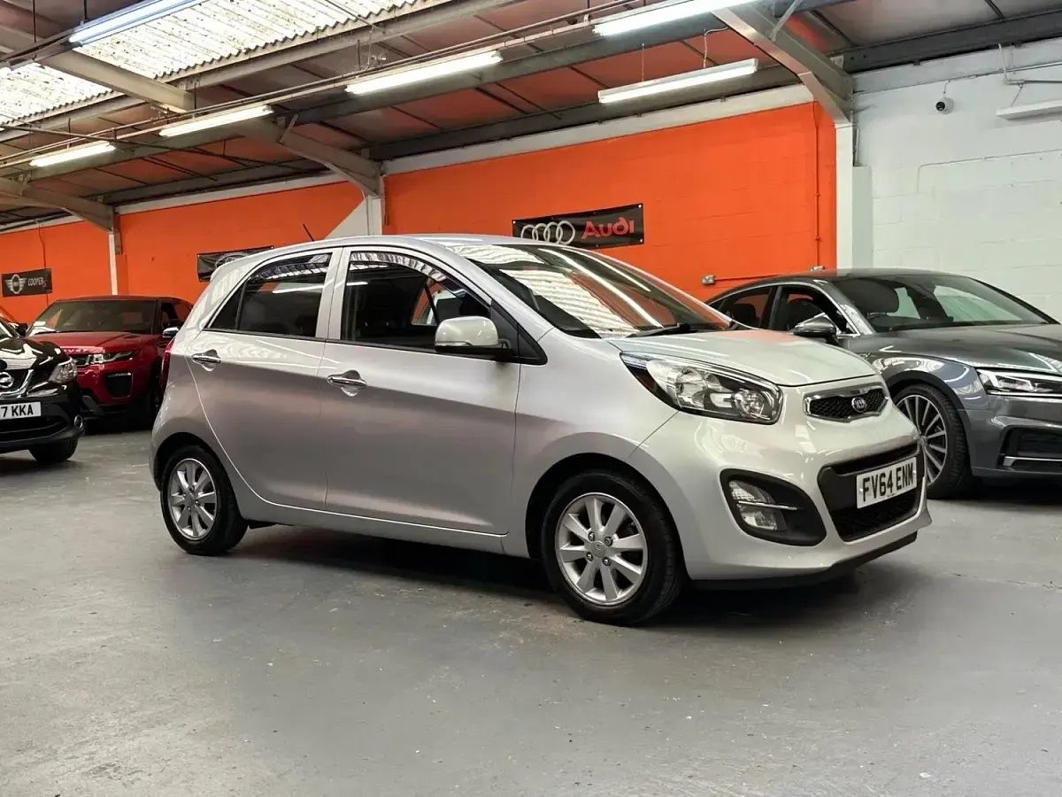 Used Kia Picanto 84 HP (61 kW) 2014 Silver Hatchback