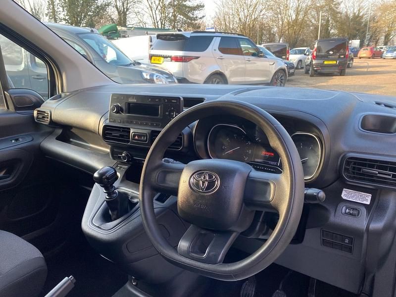 Used Toyota Proace Active 2022 White MPV