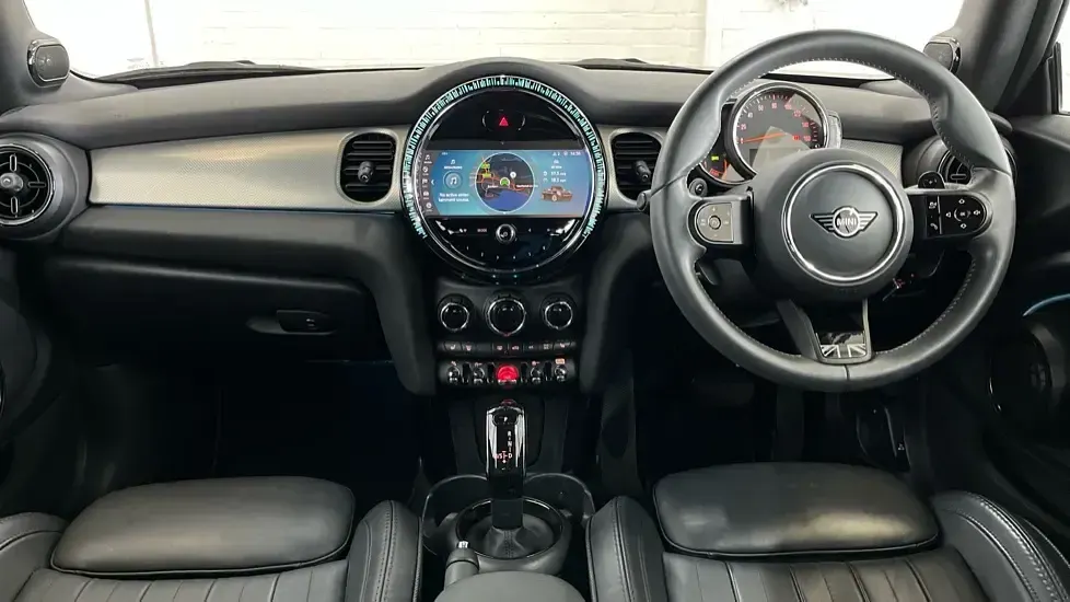 Usado Mini Cooper S Exclusive 176 HP (129 kW) 2022 Preto Citadino