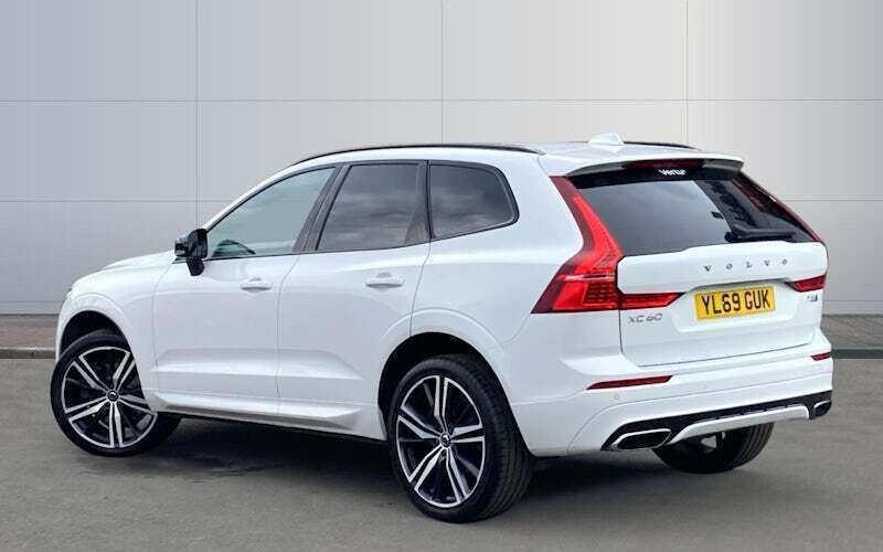 Begagnad Volvo XC60 R-Design Pro 250 HK (183 kW) 2019 Vit SUV