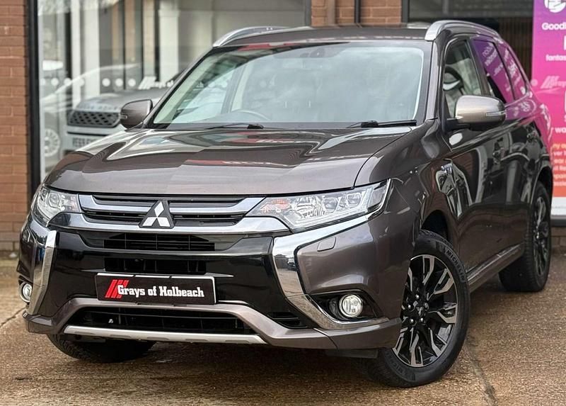 Used Mitsubishi Outlander P-HEV 2016 Brown Estate