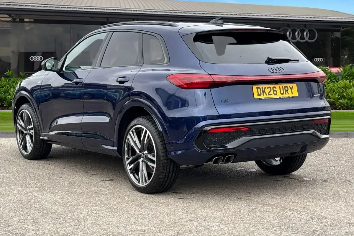 Used Audi Q5 Comfort 204 HP (150 kW) 2026 Blue SUV