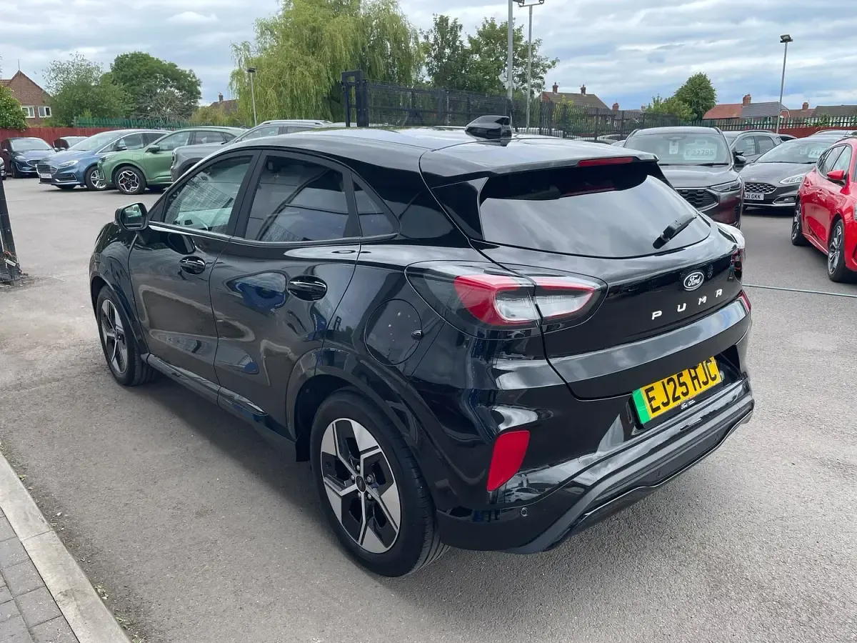 Used Ford Puma Select 122 kW (167 HP) 2025 Black SUV