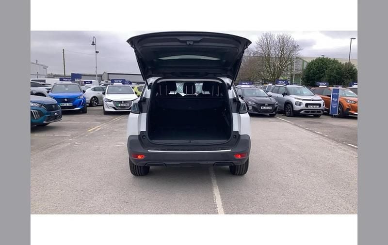 Used Peugeot 5008 Allure Premium 131 HP (96 kW) 2021 White SUV