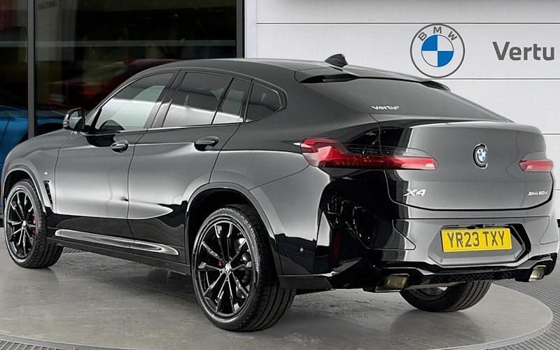 Gebraucht BMW X4 M Sport 190 PS (139 kW) 2025 SUV