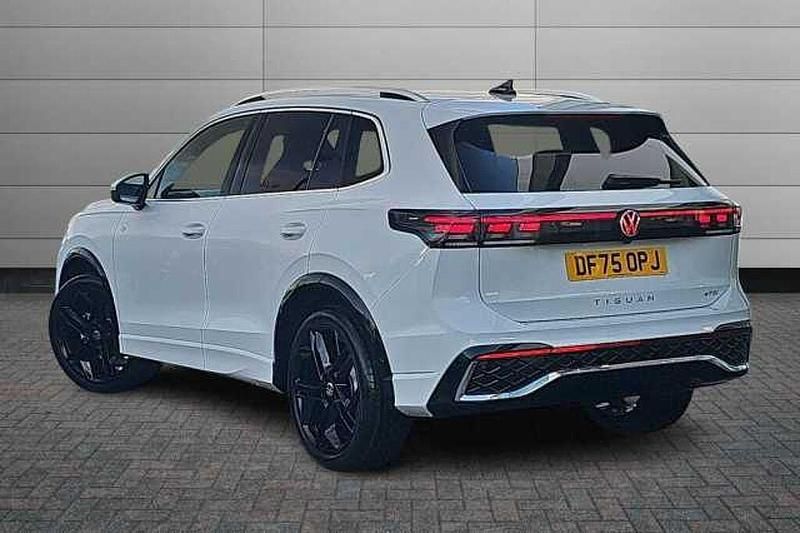 Used VW Tiguan R-line 150 HP (110 kW) 2025 Pure white SUV