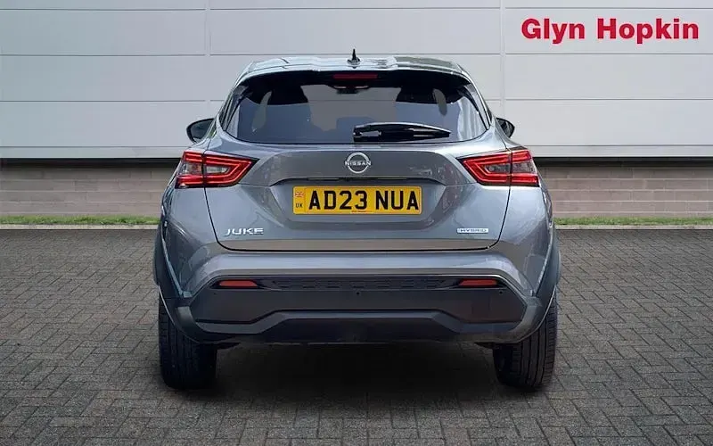 Used Nissan Juke Tekna 143 HP (105 kW) 2023 Grey SUV