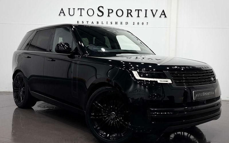 Used Land Rover Range Rover SE 300 HP (220 kW) 2025 SUV