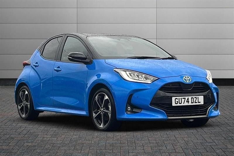 Blue Used 2024 Toyota Yaris Hybrid Edition Hatchback | £22,995 (Expensive) - Image 1/4