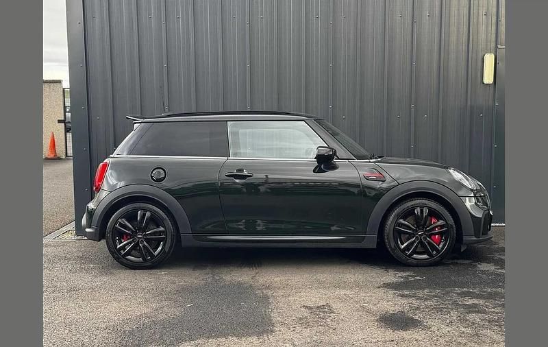 Used Mini John Cooper Works 228 HP (167 kW) 2023 Green Hatchback