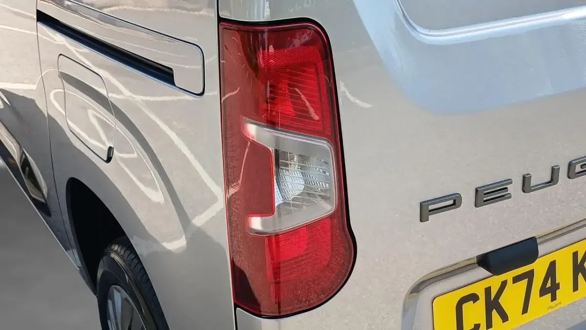 Used Peugeot Partner S 129 HP (94 kW) 2024 Grey MPV