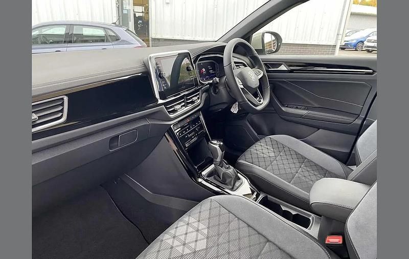 Used VW T-Roc R-line 150 HP (110 kW) 2025 Grey SUV