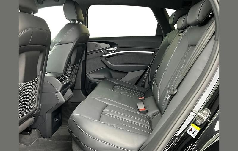 Usado Audi Q8 e-tron Black Edition 300 kW (408 HP) 2024 Preto SUV