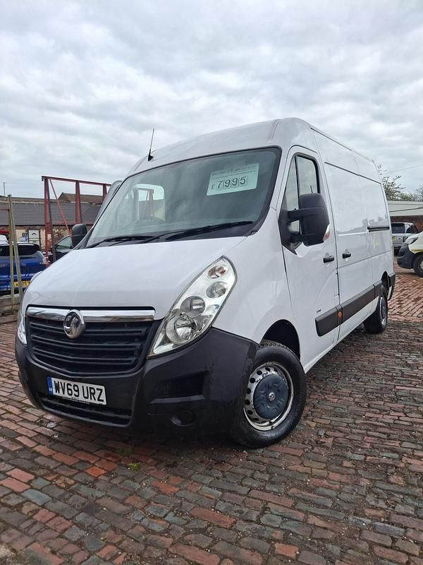 Used Vauxhall Movano 130 HP (95 kW) 2019 White MPV