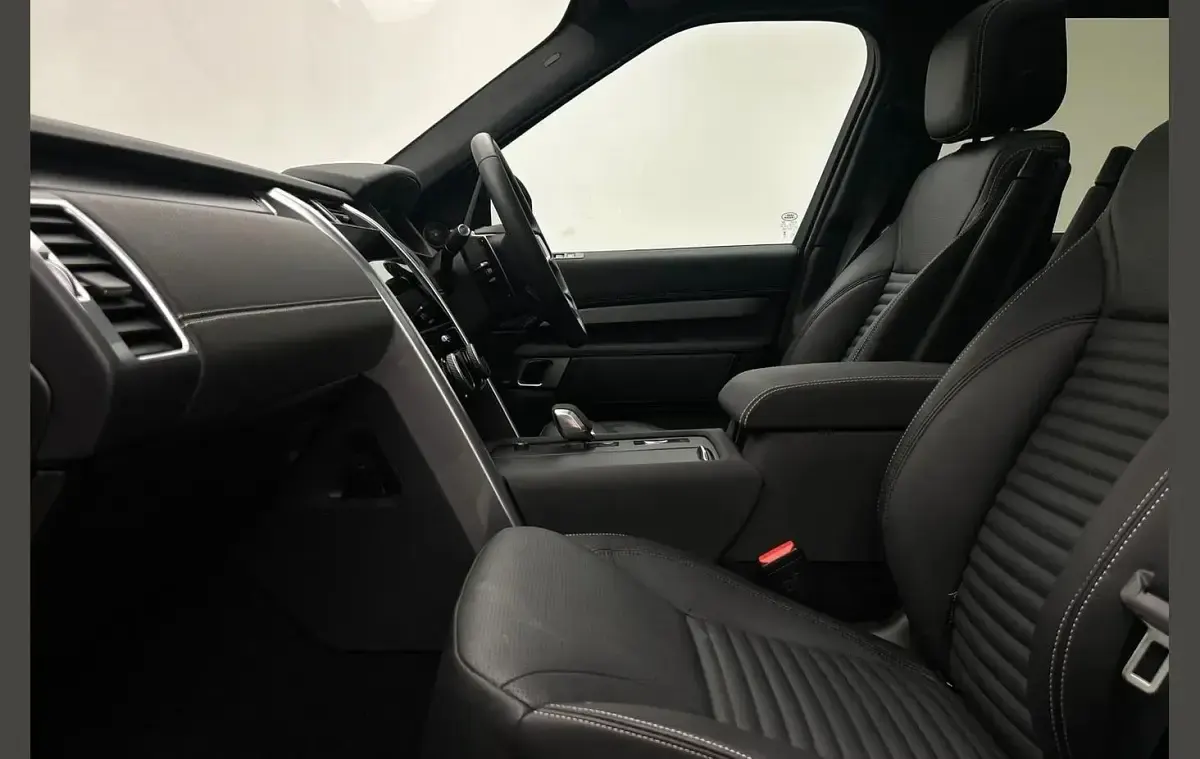 Used Land Rover Discovery 344 HP (253 kW) 2025 Red SUV