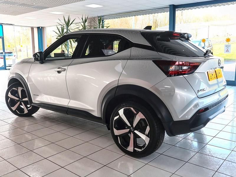 Used Nissan Juke Tekna 143 HP (105 kW) 2023 Silver SUV