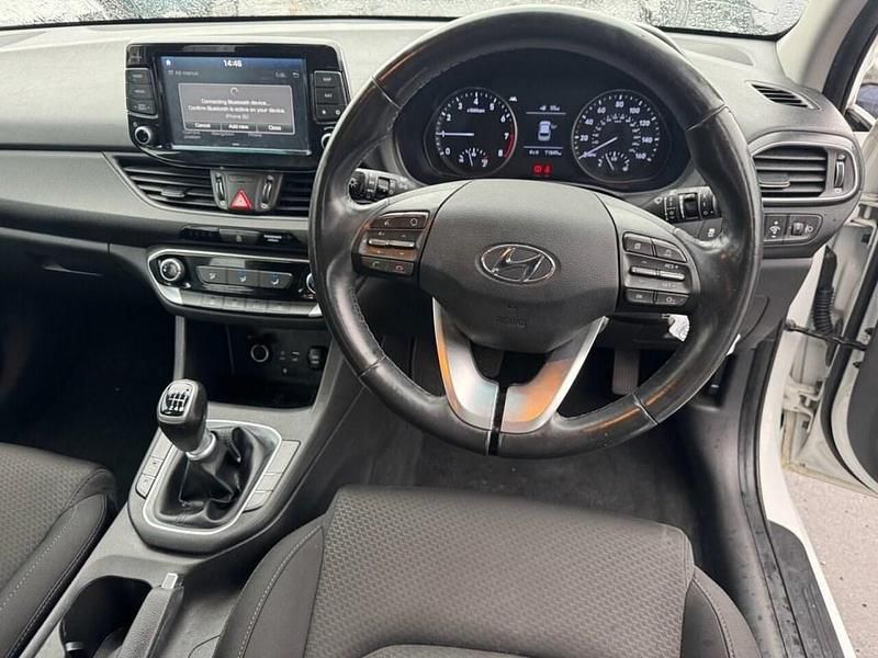 Used Hyundai i30 SE 2018 White Hatchback