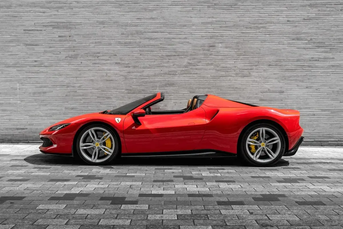 Used Ferrari 296 830 HP (610 kW) 2023 Red Cabriolet