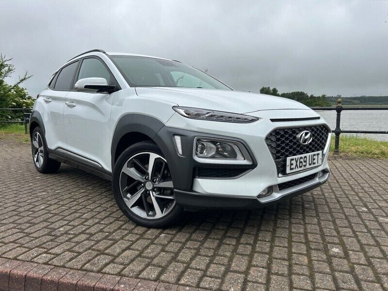 White Used 2019 Hyundai Kona Premium SUV | £7,795 - Image 1/4