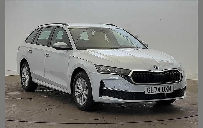Moon white metallic New 2024 Skoda Octavia SE Technology Estate | £23,995 (Good price) - Image 1/4