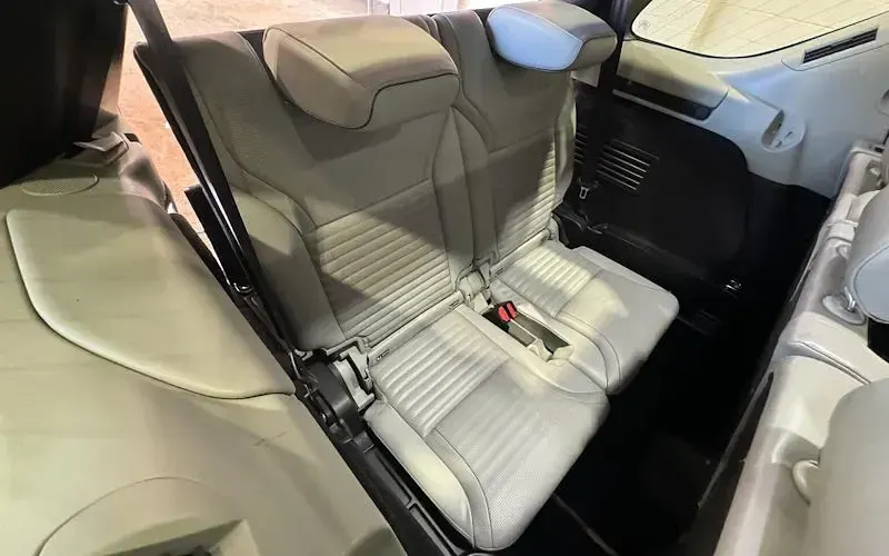 Used Land Rover Discovery HSE Luxury 241 HP (177 kW) 2019 Black SUV