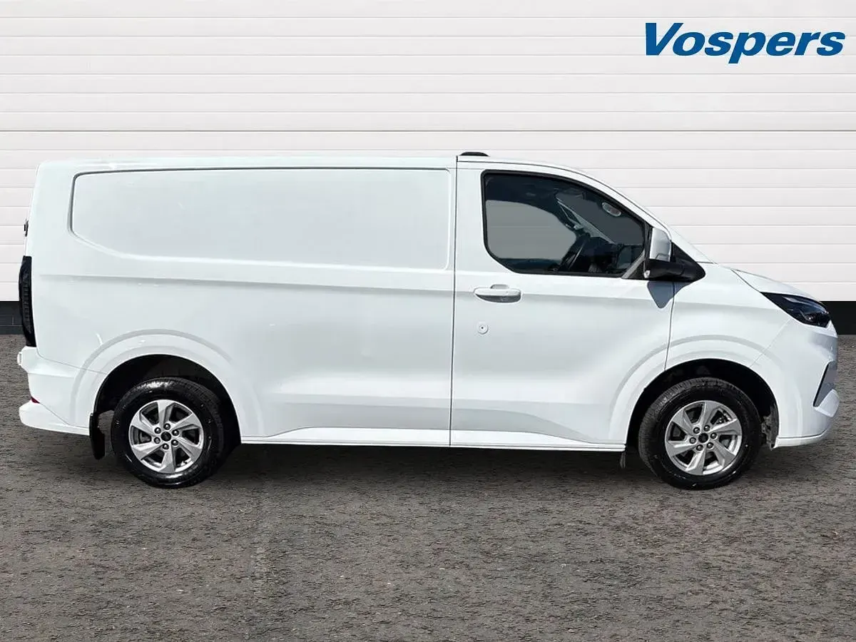 Used Ford Transit Custom Limited 136 HP (100 kW) 2025 White Van