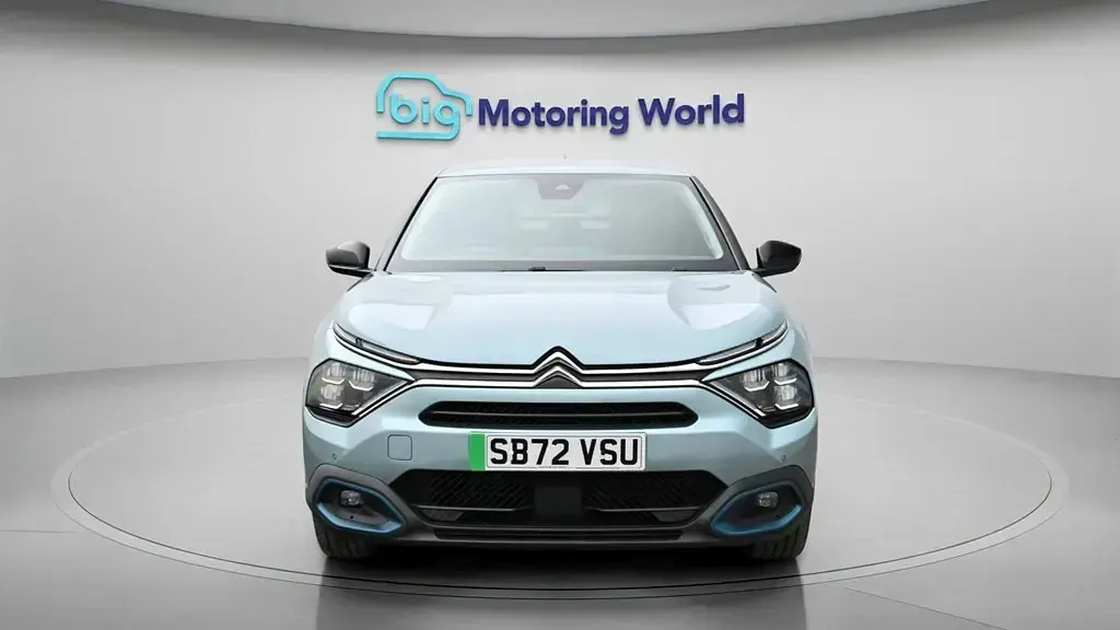 Second-hand Citroën e-C4 Shine 100 kW (136 CP) 2023 Hatchback