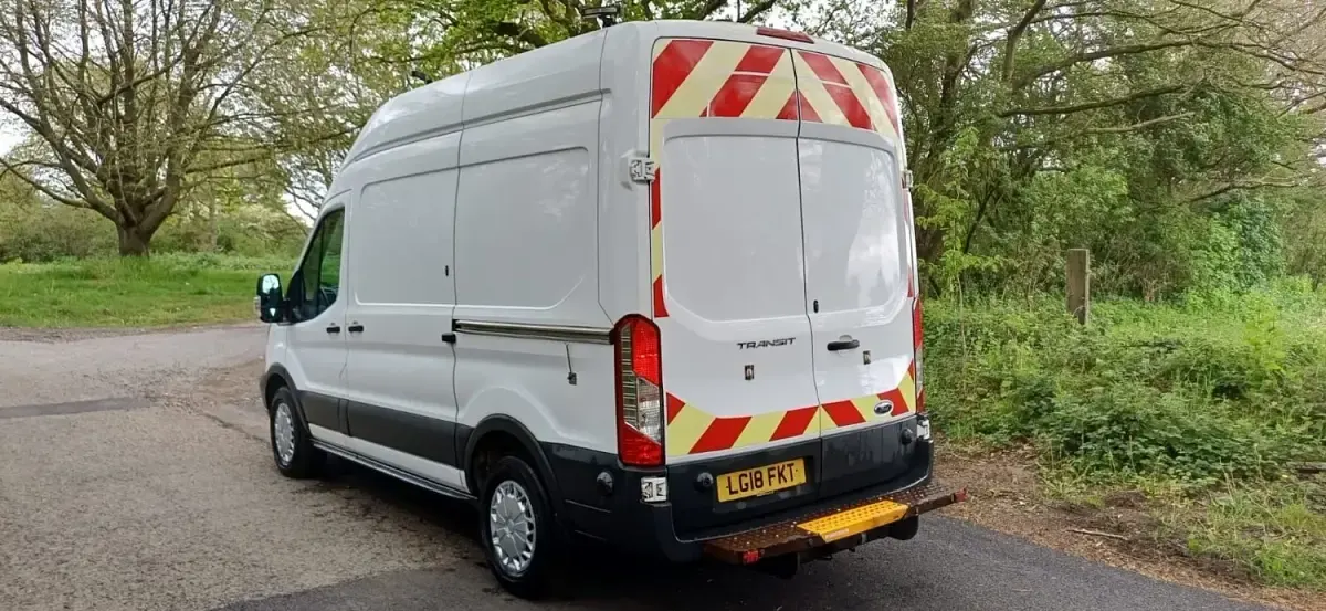 Usado Ford Transit 2018 Branco Monovolume