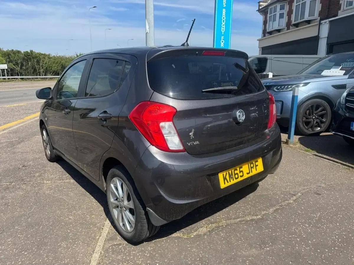 Used Vauxhall Viva 75 HP (55 kW) 2015 Grey Hatchback