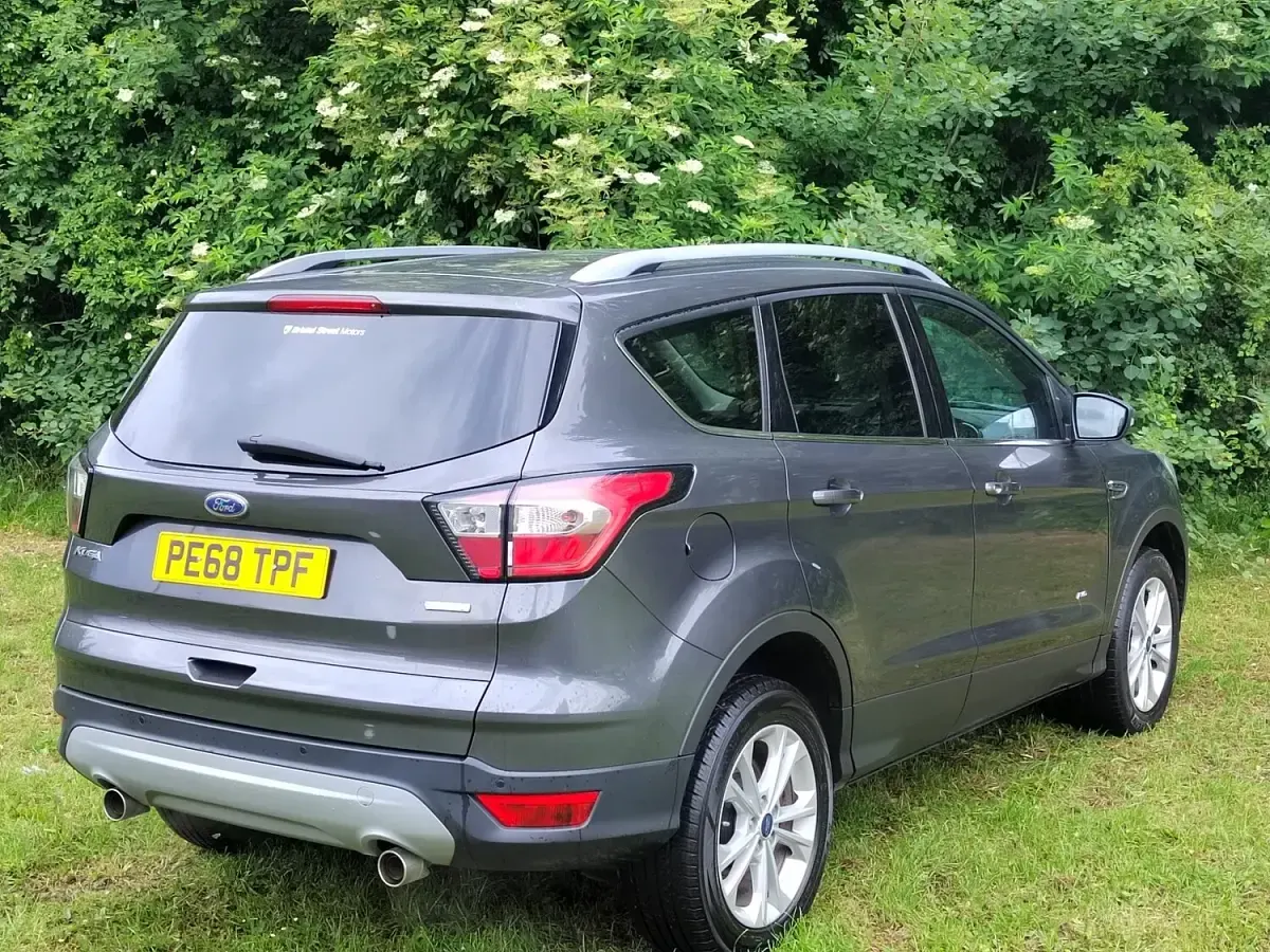 Used Ford Kuga Titanium 173 HP (127 kW) 2018 Grey SUV