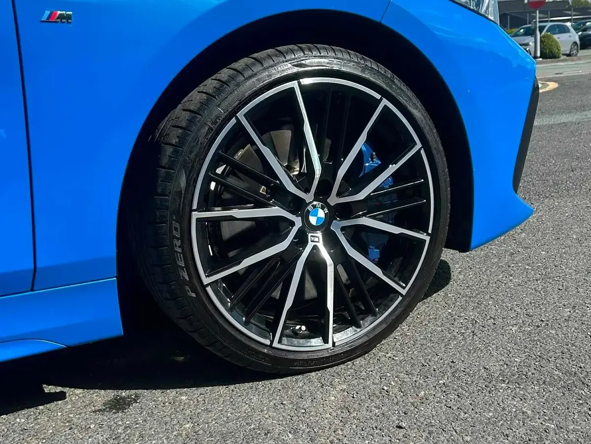 Used BMW 118 M Sport 134 HP (98 kW) 2023 Blue Hatchback