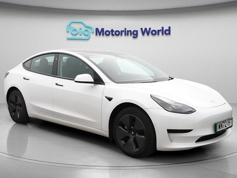 White Used 2022 Tesla Model 3 Sedan | £17,500 (Good price) - Image 1/1