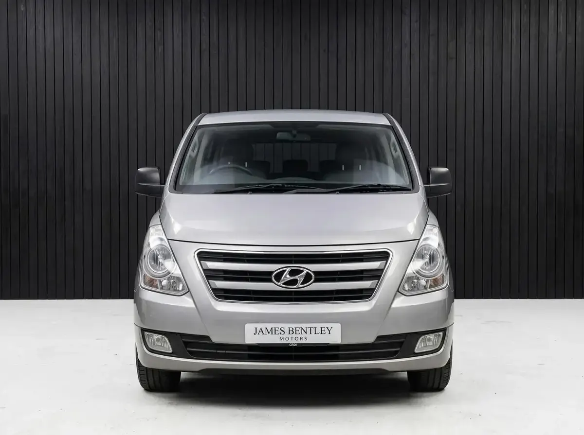 Used Hyundai I800 SE 2017 Silver MPV