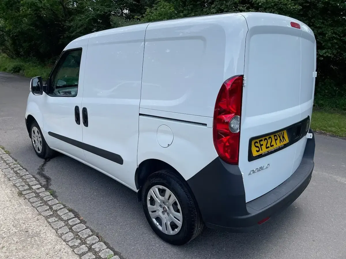 Used Fiat Doblò 136 HP (100 kW) 2022 White MPV