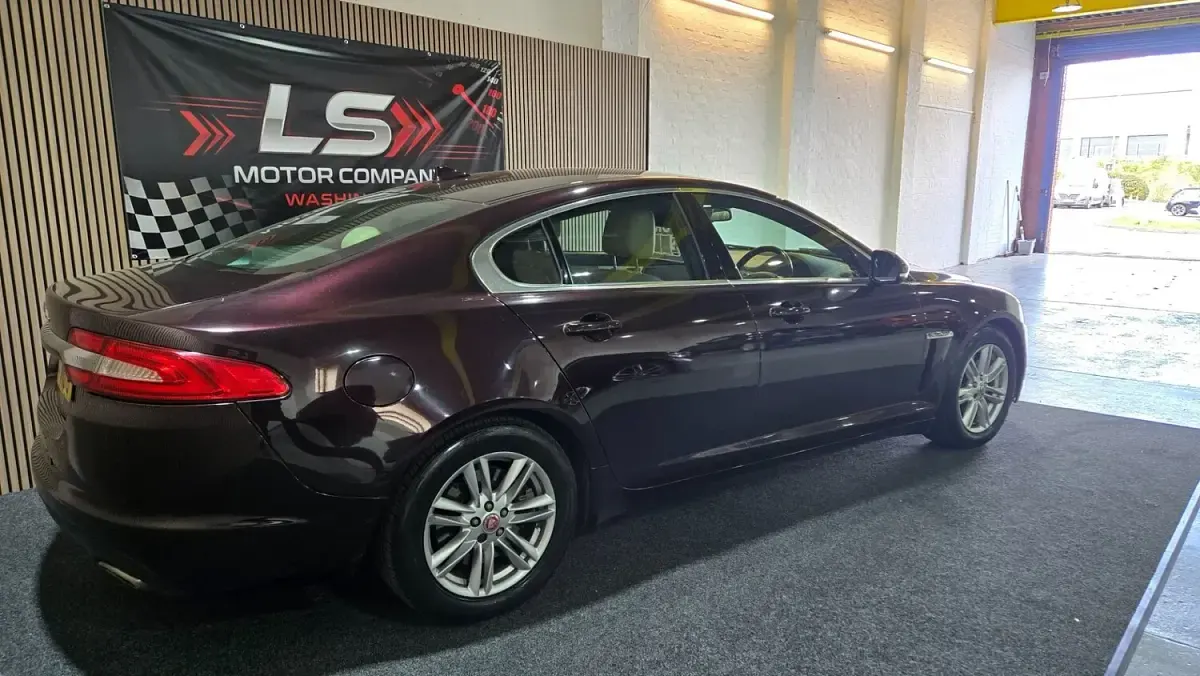 Used Jaguar XF Luxury 2014 Red Sedan