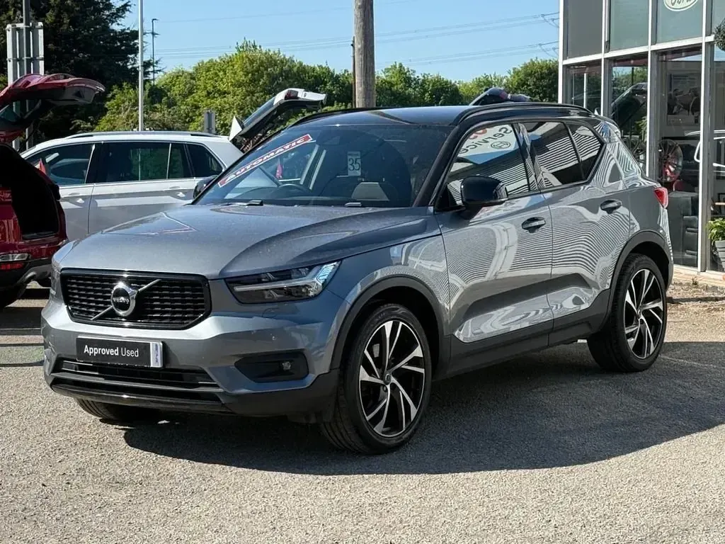 Begagnad Volvo XC40 R-Design Pro 190 HK (139 kW) 2018 Grå SUV
