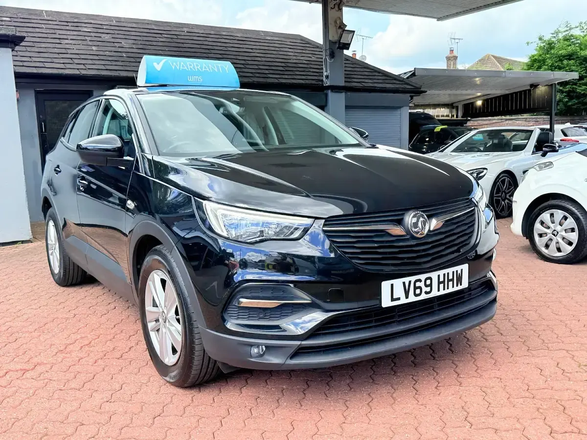 Used Vauxhall Grandland X S 130 HP (95 kW) 2019 Black SUV