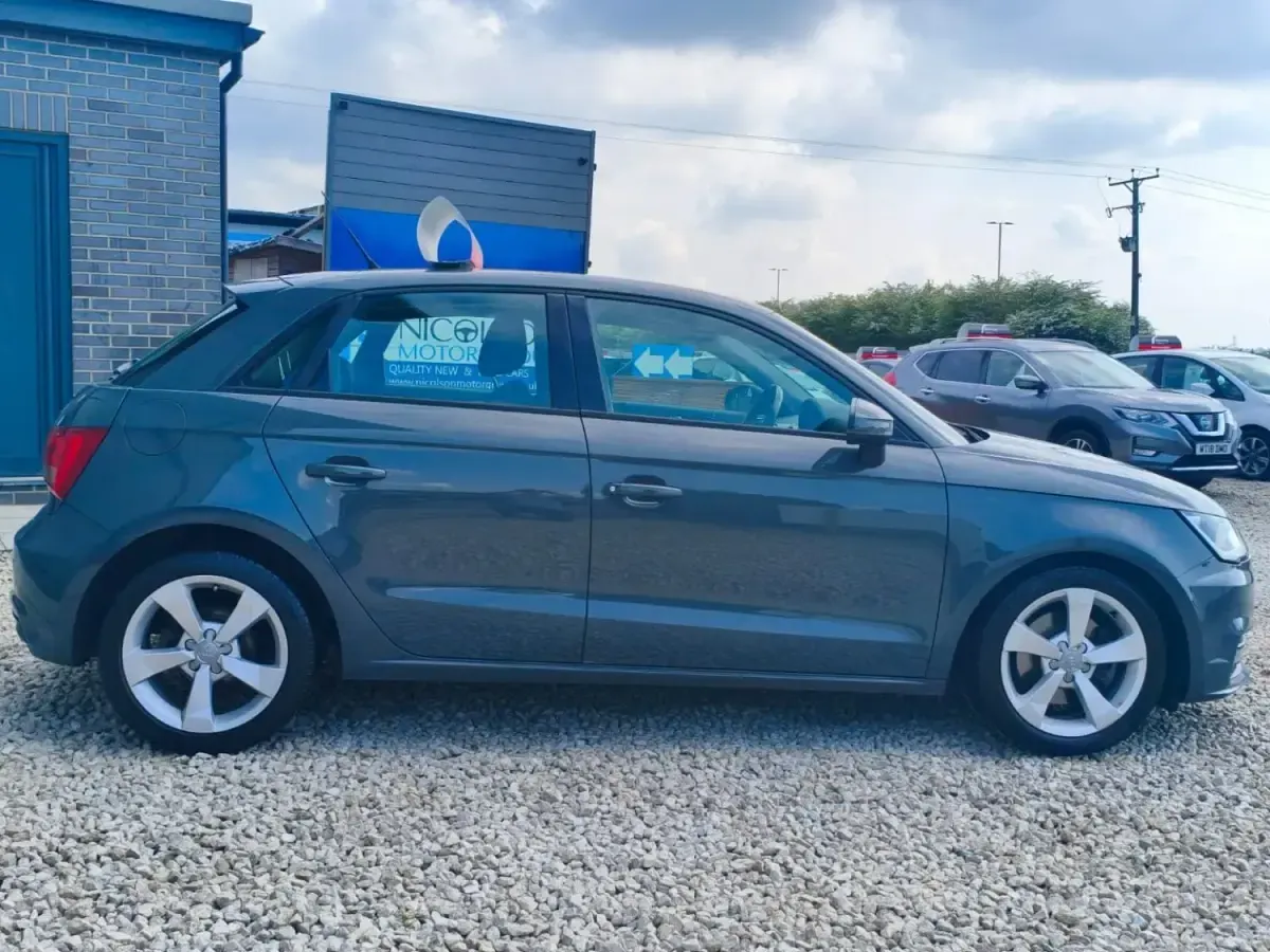 Używany Audi A1 Sport 116 KM (85 kW) 2016 Szary Hatchback