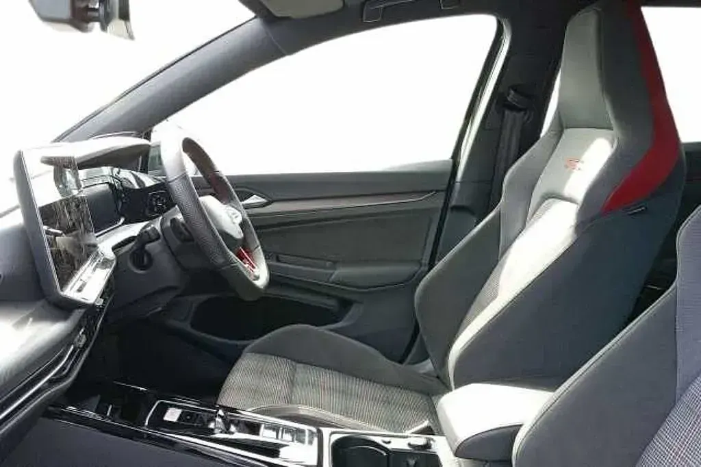 Used VW Golf VIII GTI 265 HP (194 kW) 2025