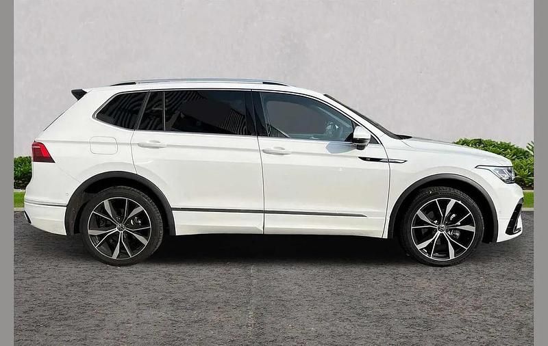 Used VW Tiguan Allspace R-line 150 HP (110 kW) 2025 White SUV