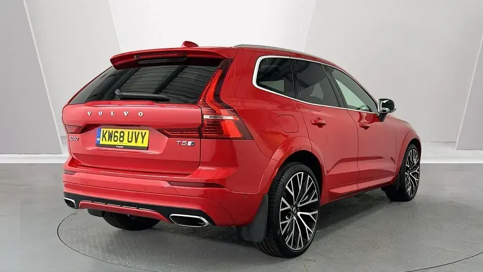Used Volvo XC60 R-Design Pro 247 HP (181 kW) 2019 Red SUV