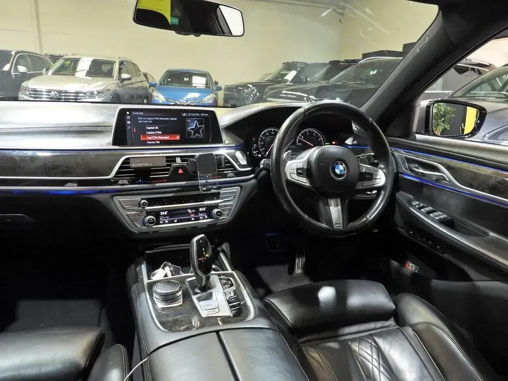 Used BMW 730 M Sport 265 HP (194 kW) 2018 Grey Sedan