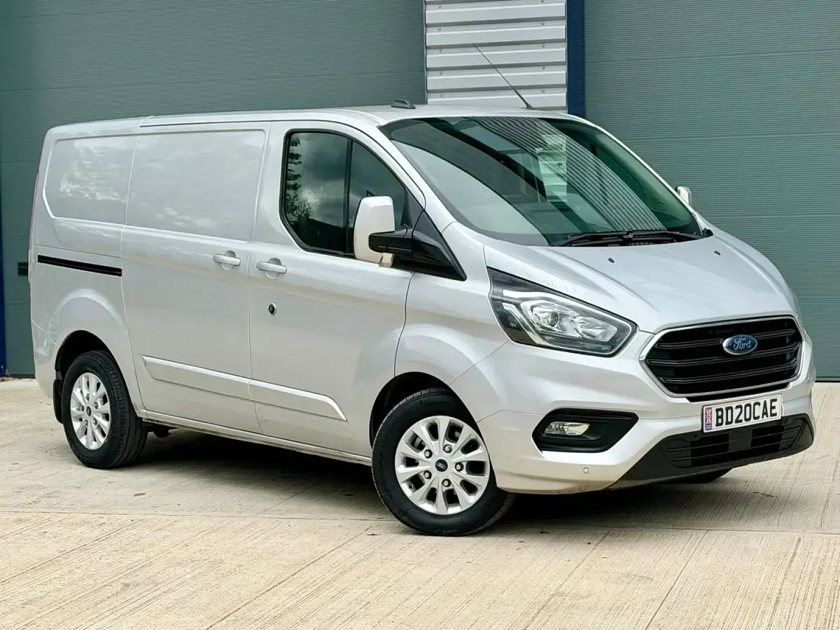 Used Ford Transit Custom Limited 170 HP (125 kW) 2020 Silver Van