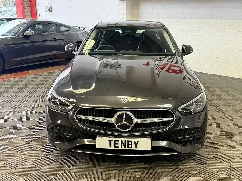 Used Mercedes C200 204 HP (150 kW) 2022 Black Sedan