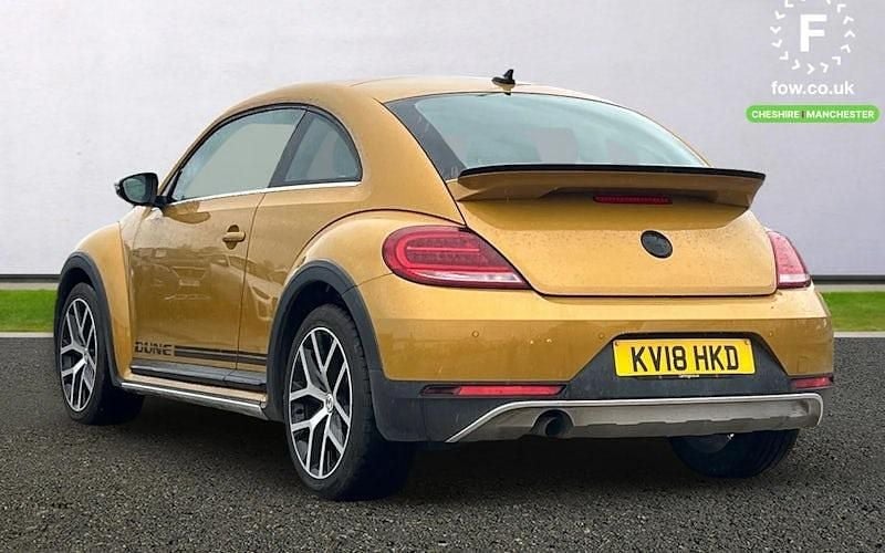 Usado VW Beetle Dune 105 HP (77 kW) 2017 Amarelo Citadino