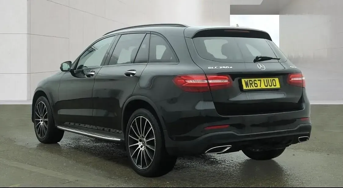 Usado Mercedes GLC250 AMG line 2017 Preto Carrinha