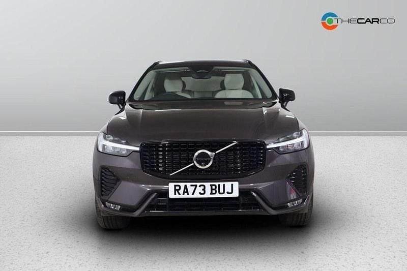 Used Volvo XC60 Plus 250 HP (183 kW) 2024 Grey SUV