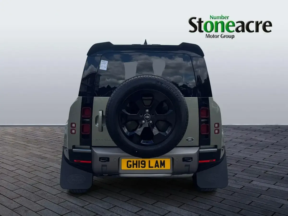 Used Land Rover Defender SE Dynamic 250 HP (183 kW) 2022 Green SUV